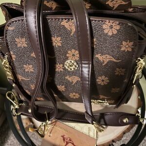 Brand new never used Leather Kaidifeiniroo Design.